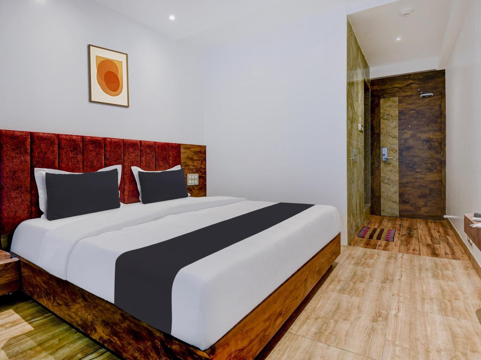 Townhouse Madgaon Hotel Raia Exterior photo
