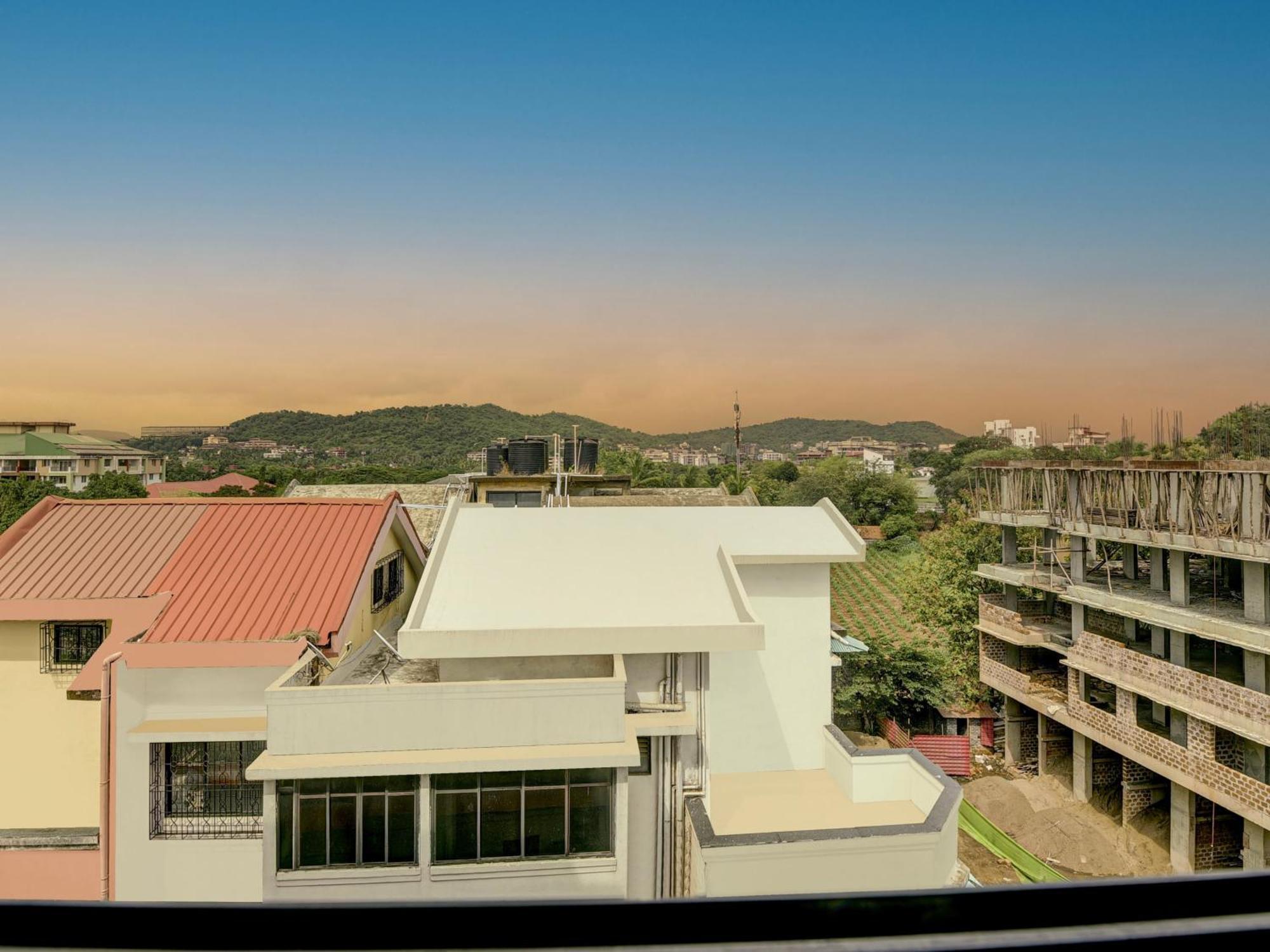 Townhouse Madgaon Hotel Raia Exterior photo