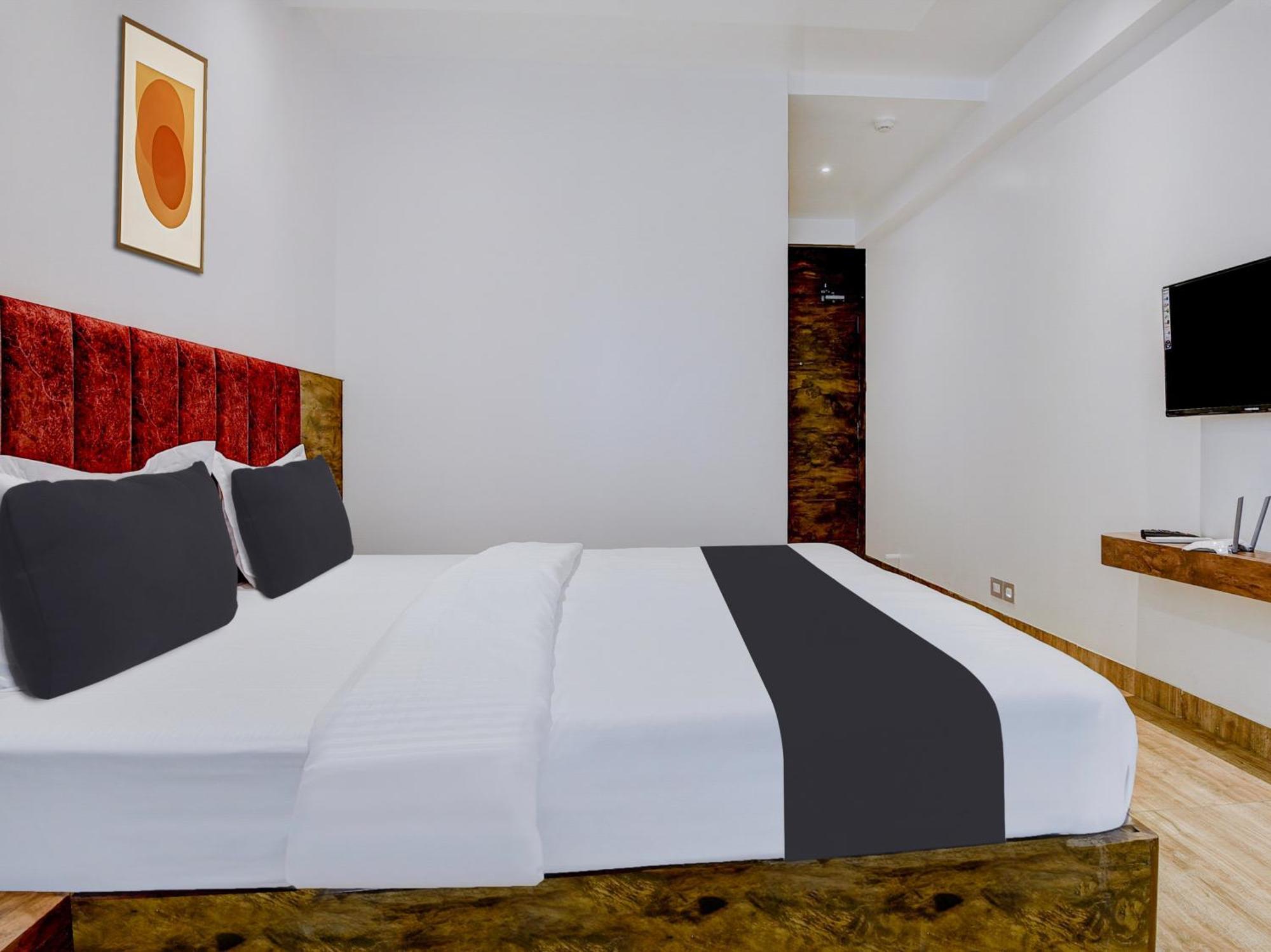 Townhouse Madgaon Hotel Raia Exterior photo